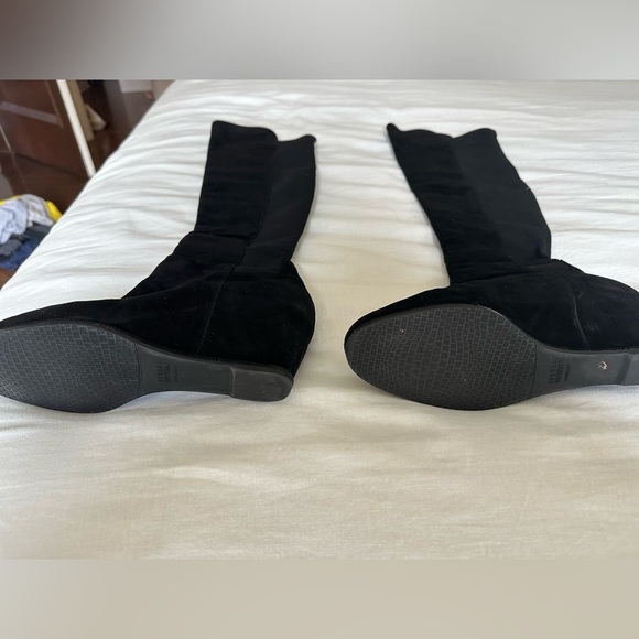 Stuart weitzman black suede over the knee boots - wedge heel. Size 7.5 - Picture 2 of 6